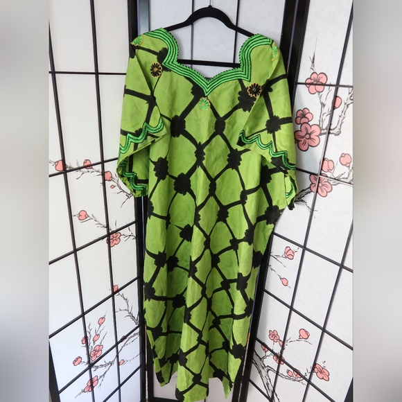 Beautiful Green and Black African Ankara Dress Kaftan With Matching Scarf - Picture 1 of 16